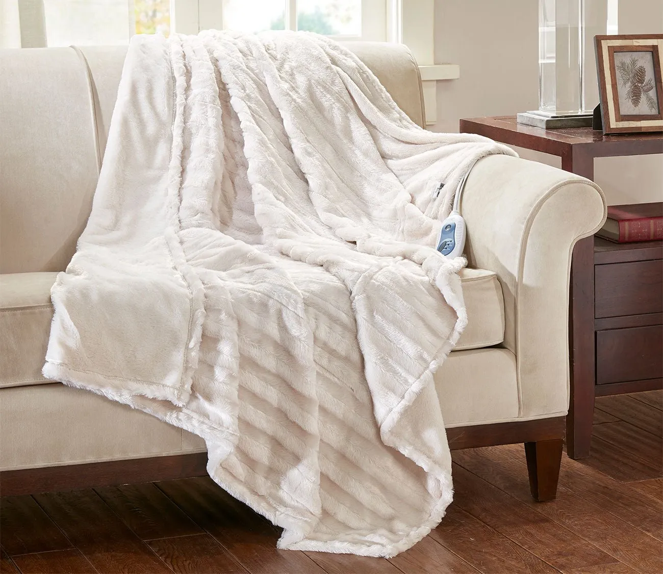 Beautyrest Duke Faux Fur Heated Throw Blanket