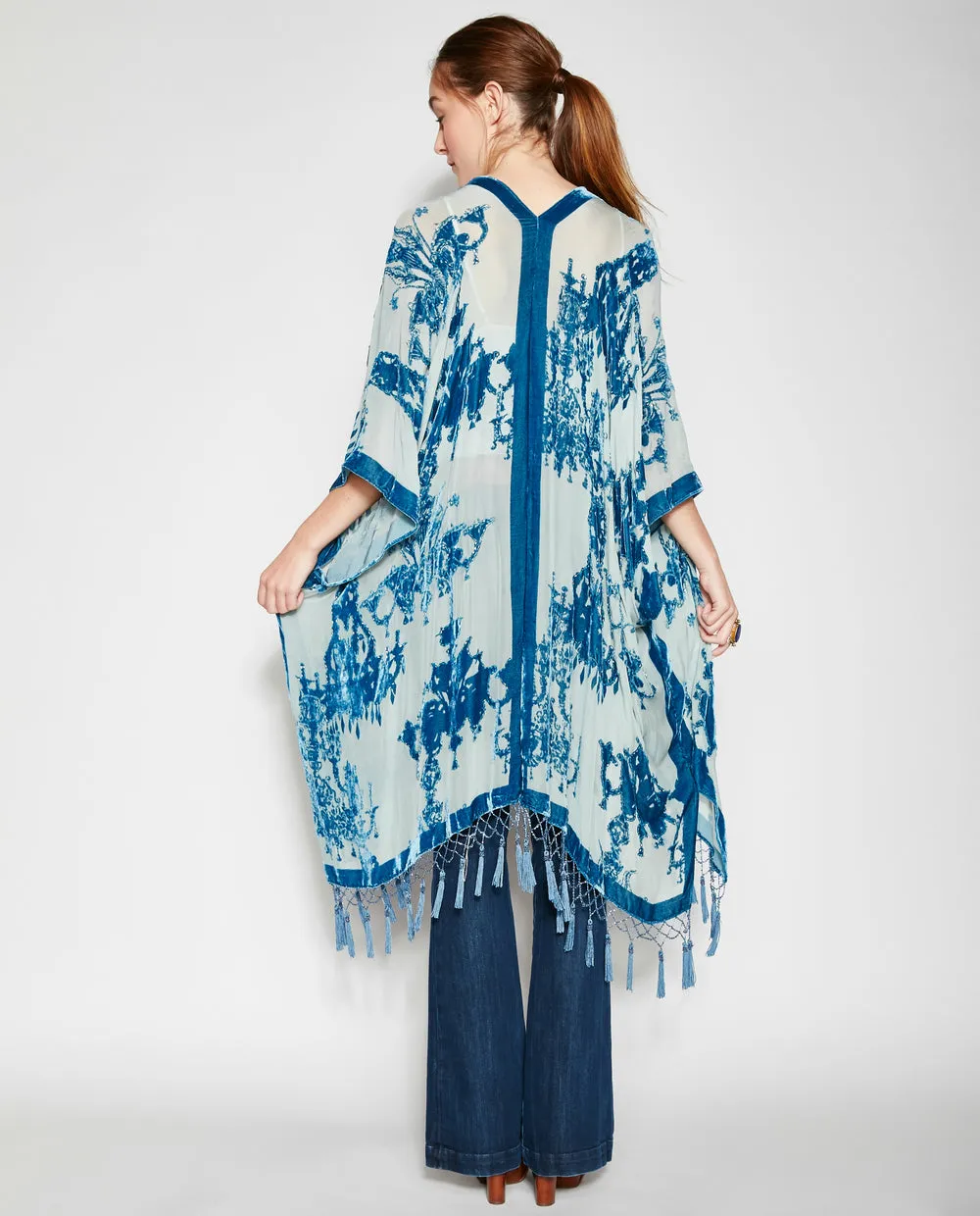 BOHEMIAN CHANDELIER KIMONO IN SKY