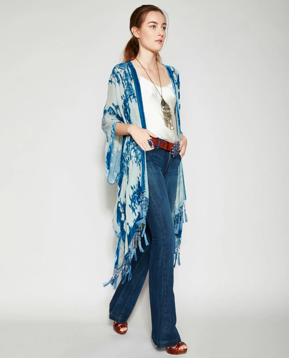 BOHEMIAN CHANDELIER KIMONO IN SKY