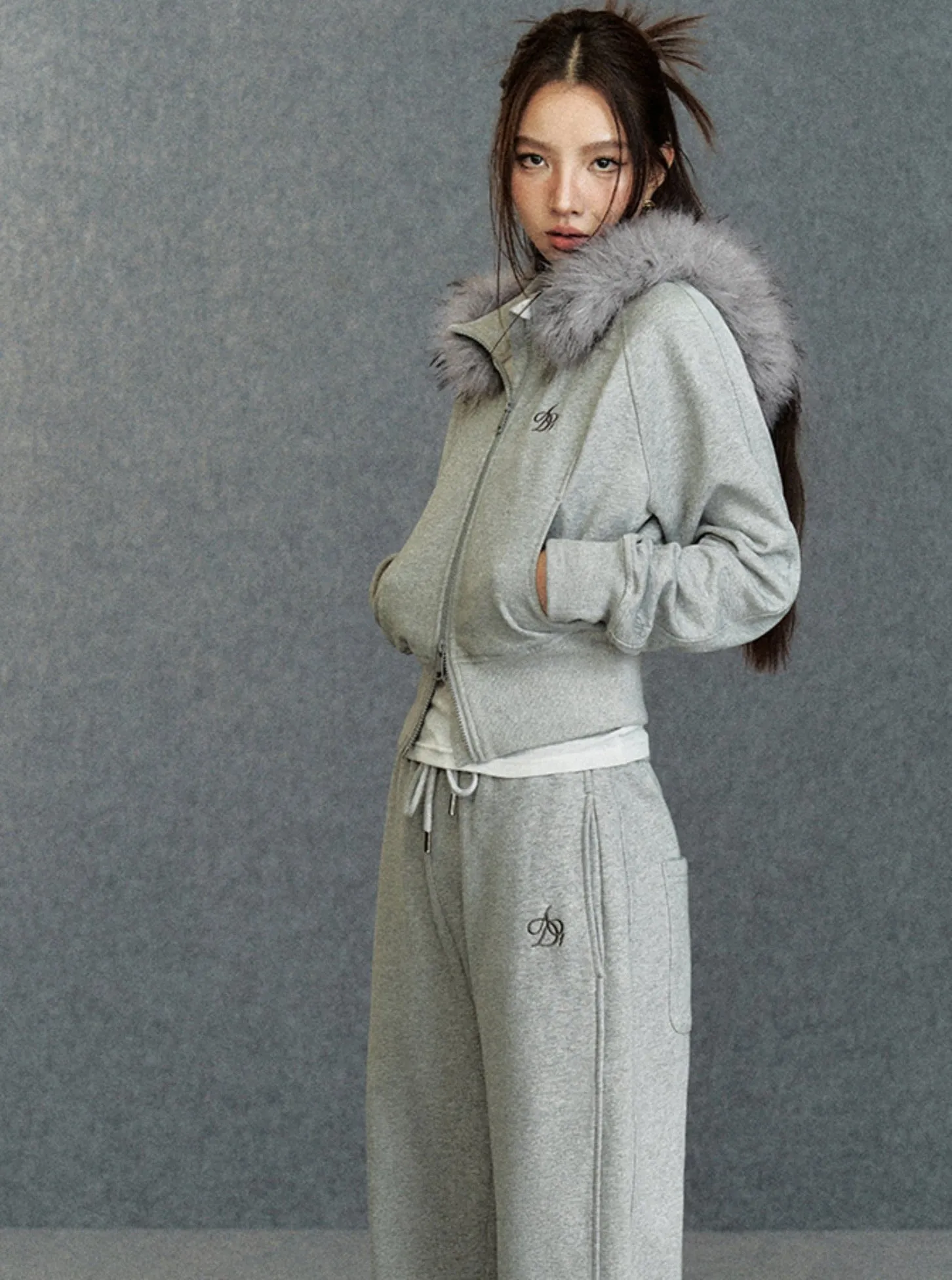 Cropped Fur-Trimmed Hoodie: Zip-Up Sweatshirt with Logo Embroidery