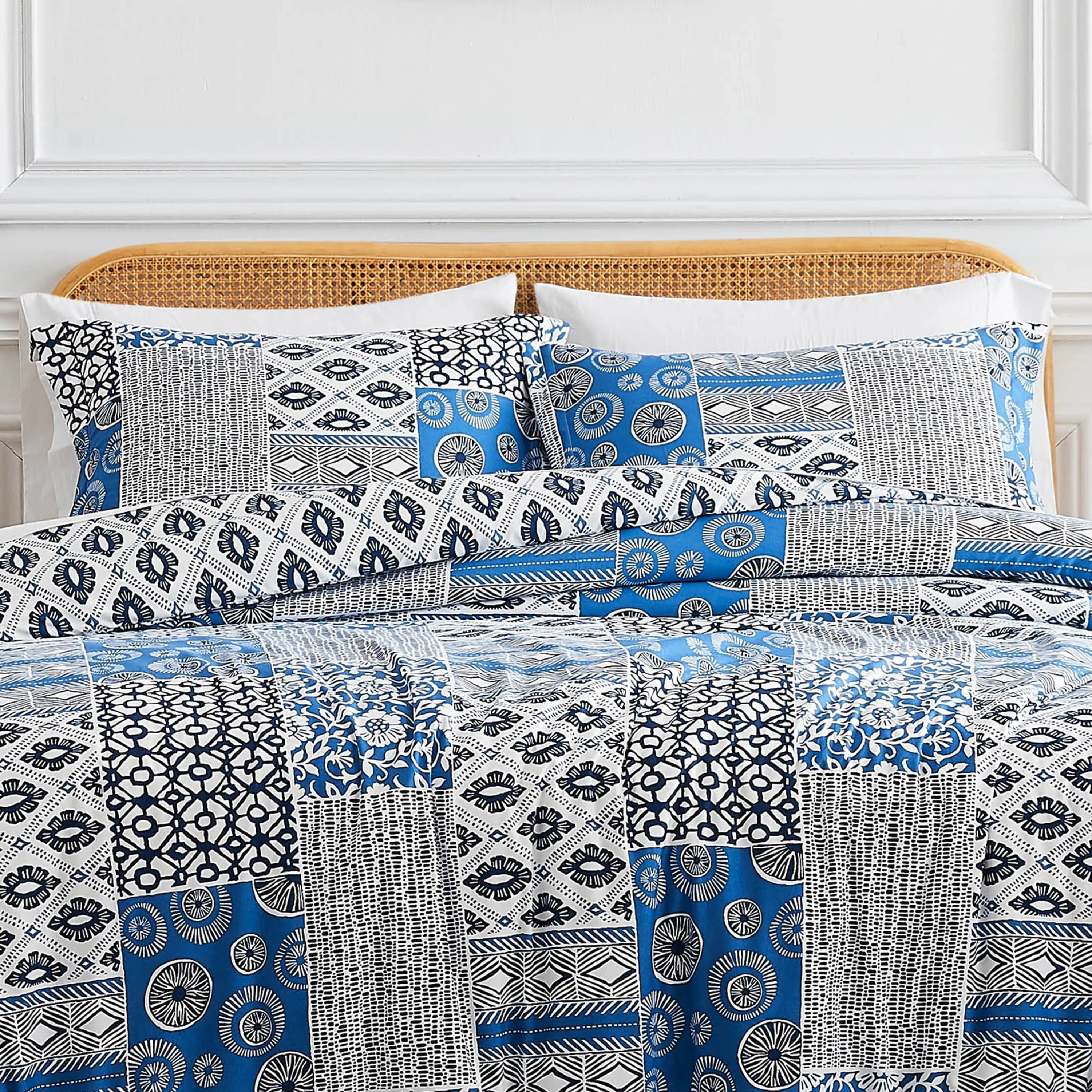 Global Patchwork Comforter Set