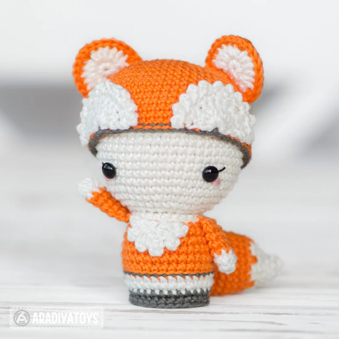 Mini Laura the Fox from "AradiyaToys Minis” collection / mini doll crochet pattern by AradiyaToys (Amigurumi tutorial PDF file)