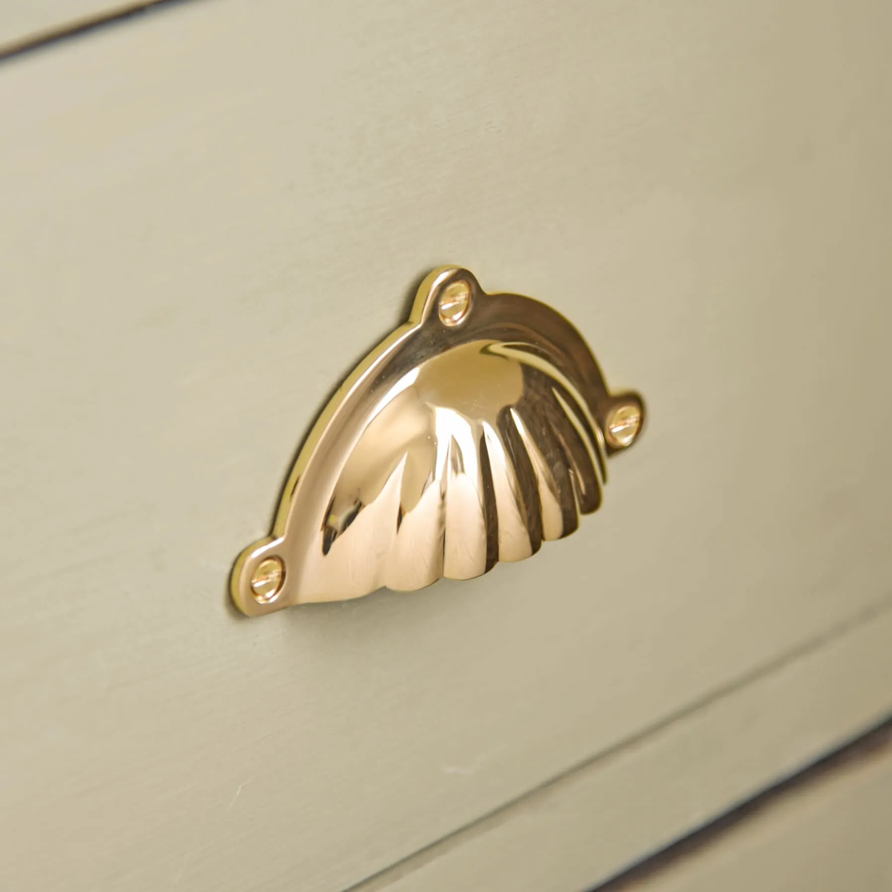 Polished Brass Scalloped Hooded Drawer Handle